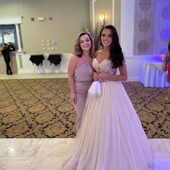 Breathtaking Gown - Picture 3 of 3